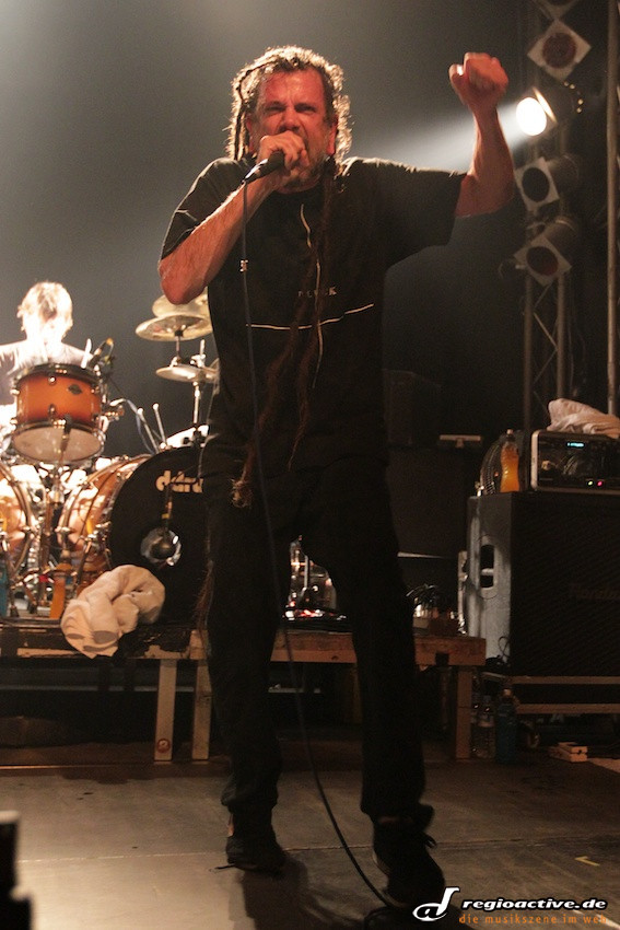 Six Feet Under (live in Hamburg, 2012)